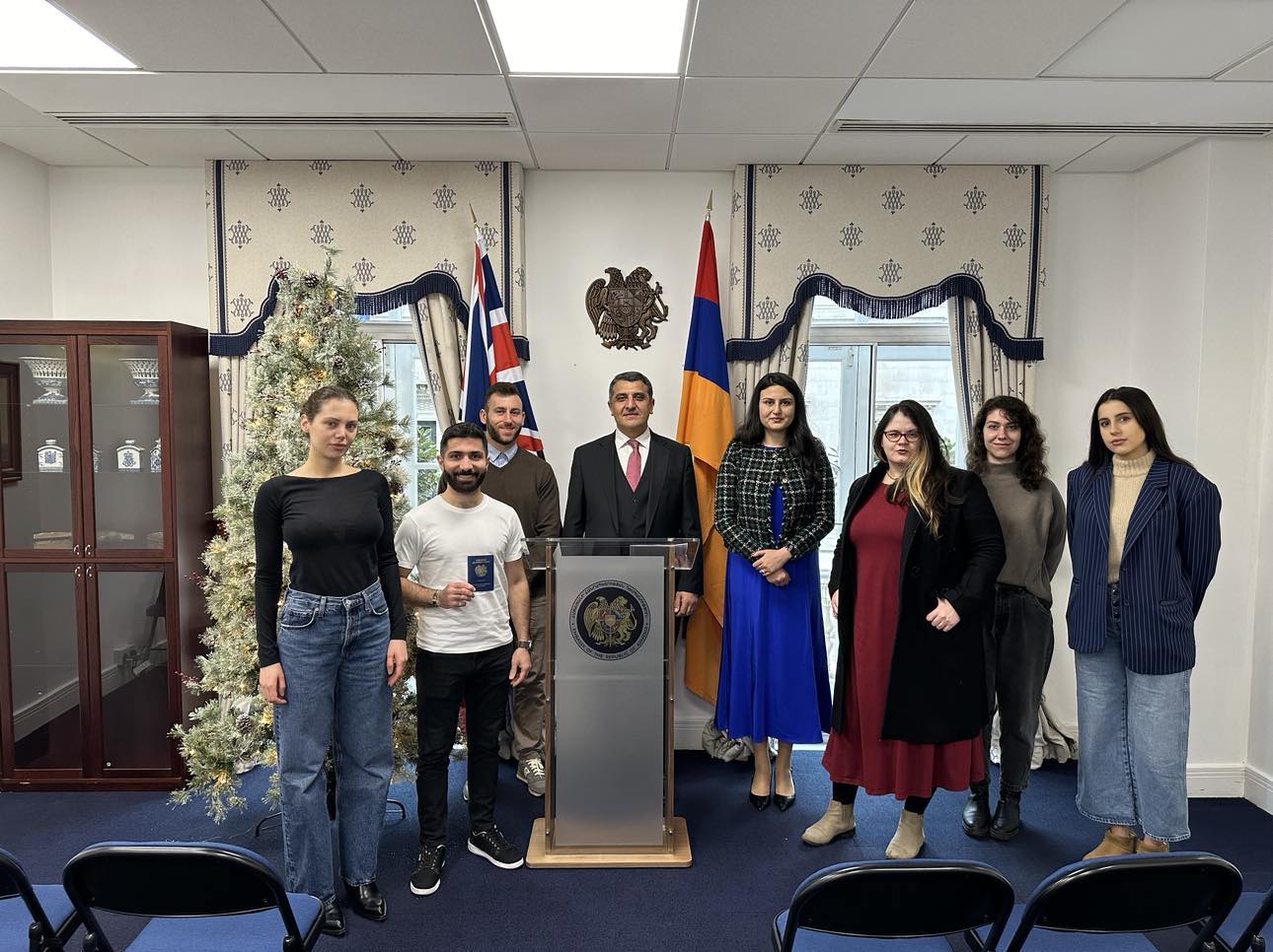 Oath ceremony of citizens of Armenia took place at the new Embassy of