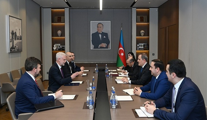 Новый посол США в Баку встретился с Джейхуном Байрамовым