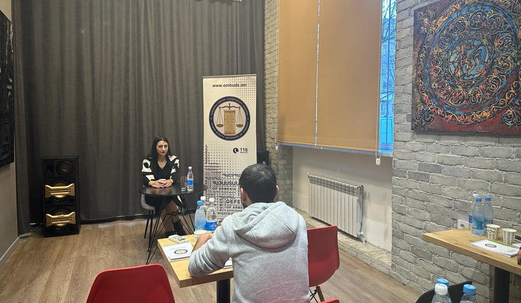 Անահիտ Մանասյանը Վանաձորում ՀԿ-ների ներկայացուցիչների հետ քննարկել է մարդու իրավունքներին առնչվող հարցեր