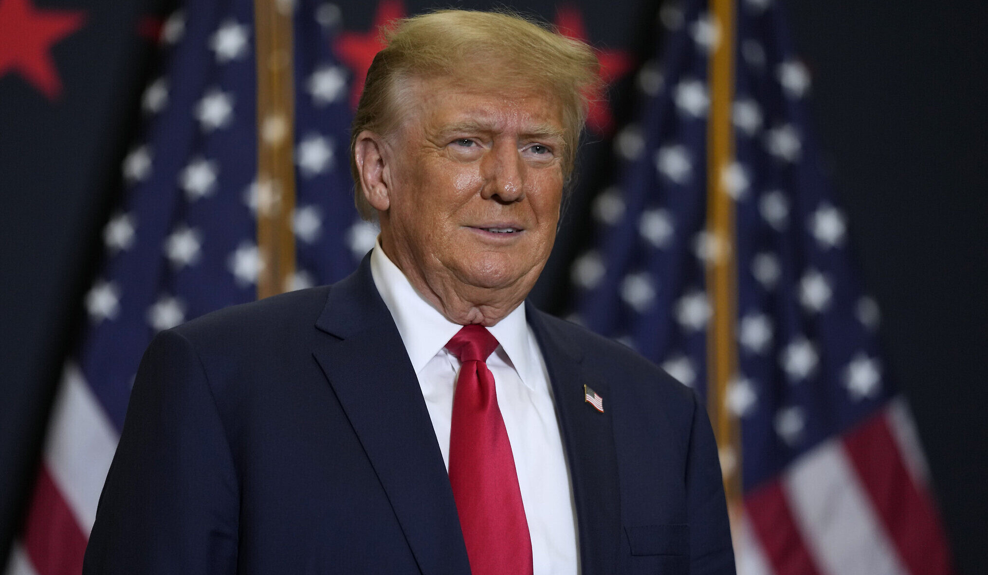 Trump campaigns in Iowa after court bars him from 2024 Colorado ballot