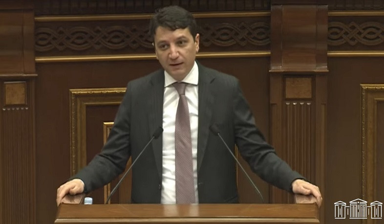 Որոշման նպատակը բանկային համակարգի կայունությունն ապահովելն է. ֆինանսների նախարարը՝ ԼՂ կառավարության պարտքը ստանձնելու մասին