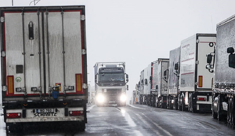 Russia extended ban on entry of trucks from Europe