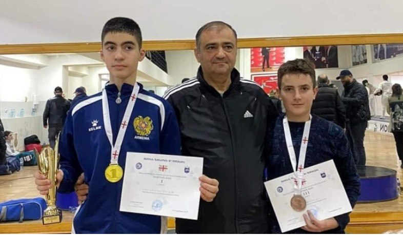 Պատանի սուսերամարտիկները 2 ոսկե և 4 բրոնզե մեդալ են նվաճել Թբիլիսիի գավաթի բաց խաղարկությունում