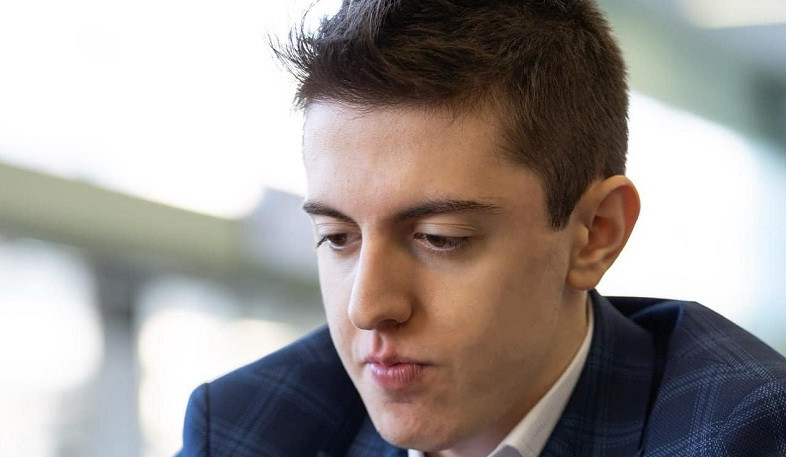 ՖԻԴԵ-ն Էմին Օհանյանին շնորհել է գրոսմայստերի կոչում