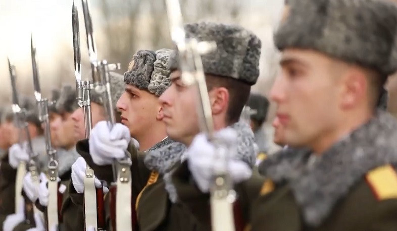 ԶՈՒ պատվո պահակային վաշտի շնորհավորանքն Ամանորի կապակցությամբ