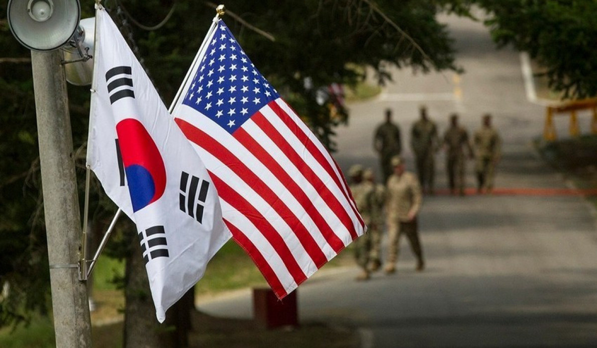 Южная Корея и США проводят совместные военные учения вблизи границы с Северной Кореей