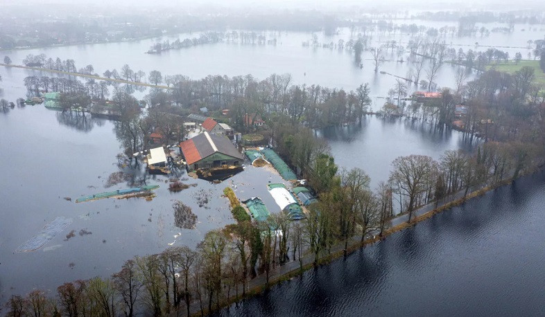 Разрушительные наводнения: Германия и Франция борются со стихией