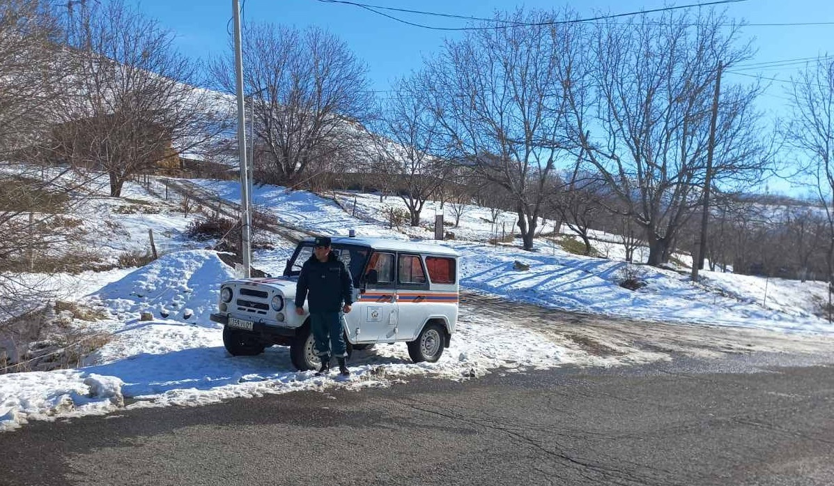 Արգելափակված տրանսպորտային միջոցներին և քաղաքացիներին օգնելու նպատակով ՓԾ ստորաբաժանումների կողմից իրականացվում են հերթապահություններ և շրջայցեր