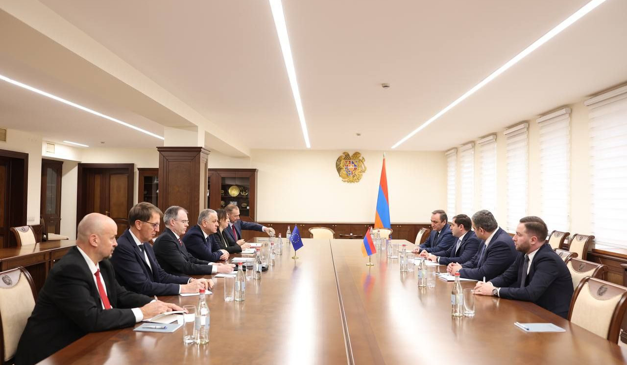 Perspectives on Armenia-European Union cooperation discussed during meeting between Papikyan and Rory Domm