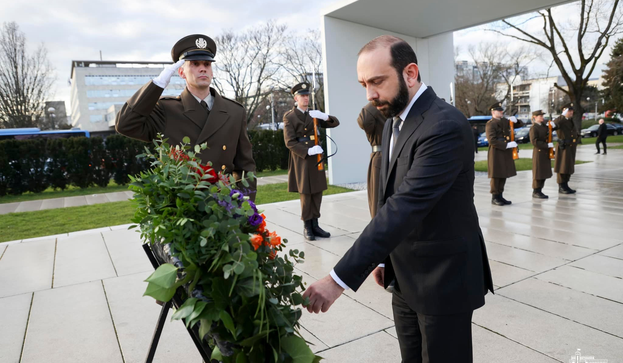 Mirzoyan visited 'Voice of Croatian Victims - Wall of Pain'