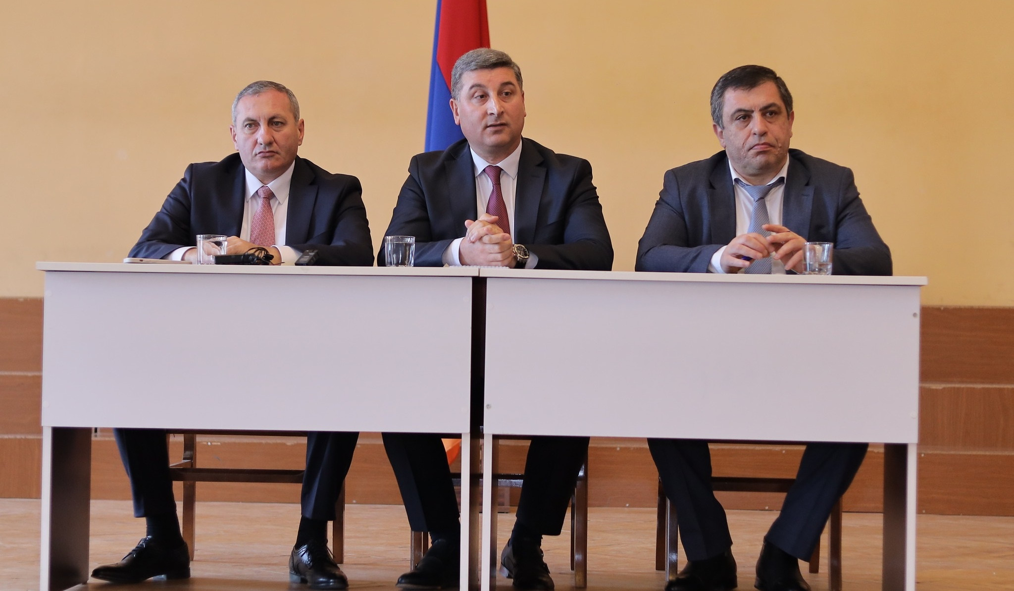 Գնել Սանոսյանը Լոռու մարզպետի աշխատակազմին է ներկայացրել նորանշանակ մարզպետին