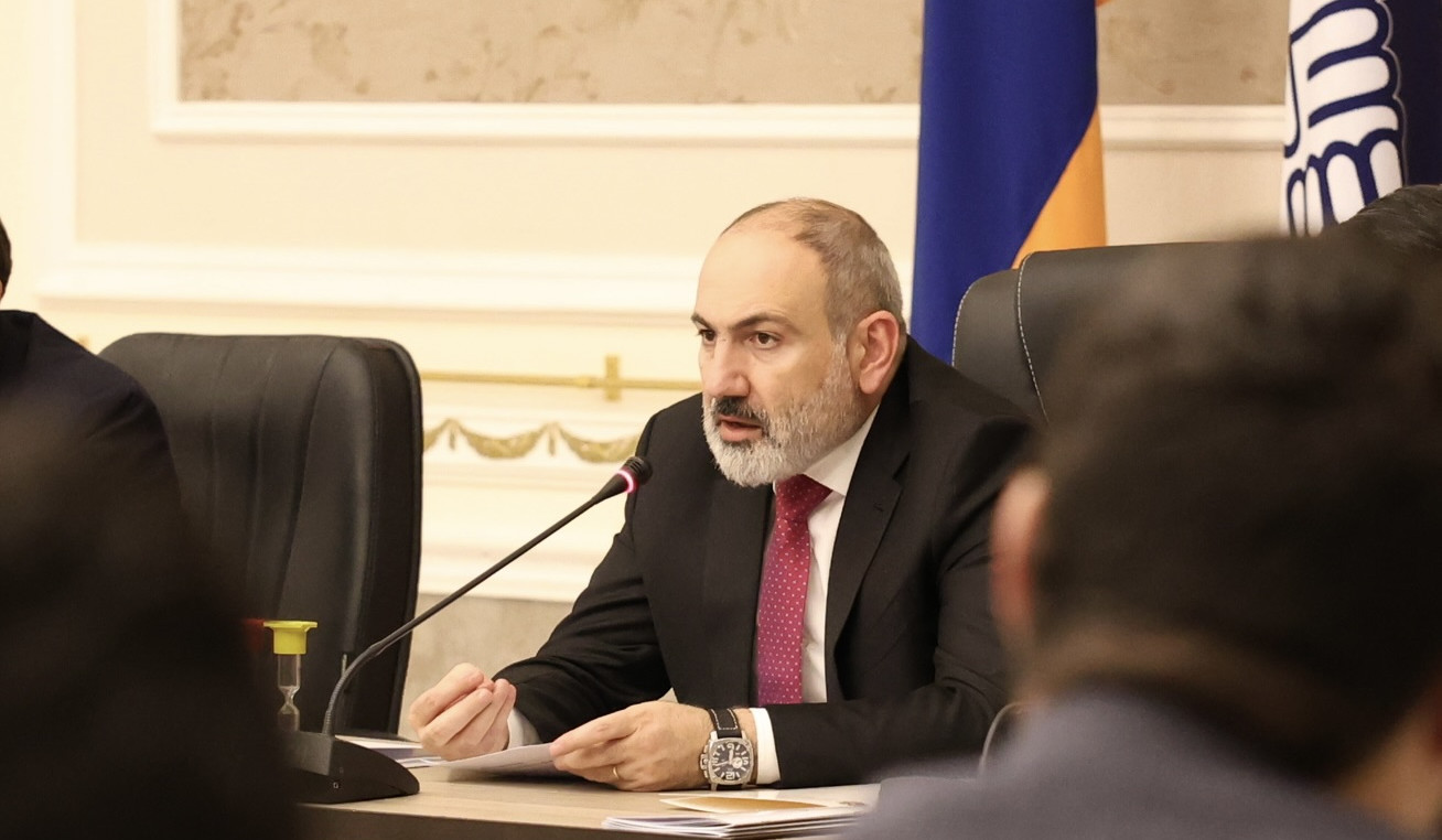 Եղեգնաձորում կայացել է ՔՊ նախաձեռնող խմբի նիստ, որը վարել է Նիկոլ Փաշինյանը