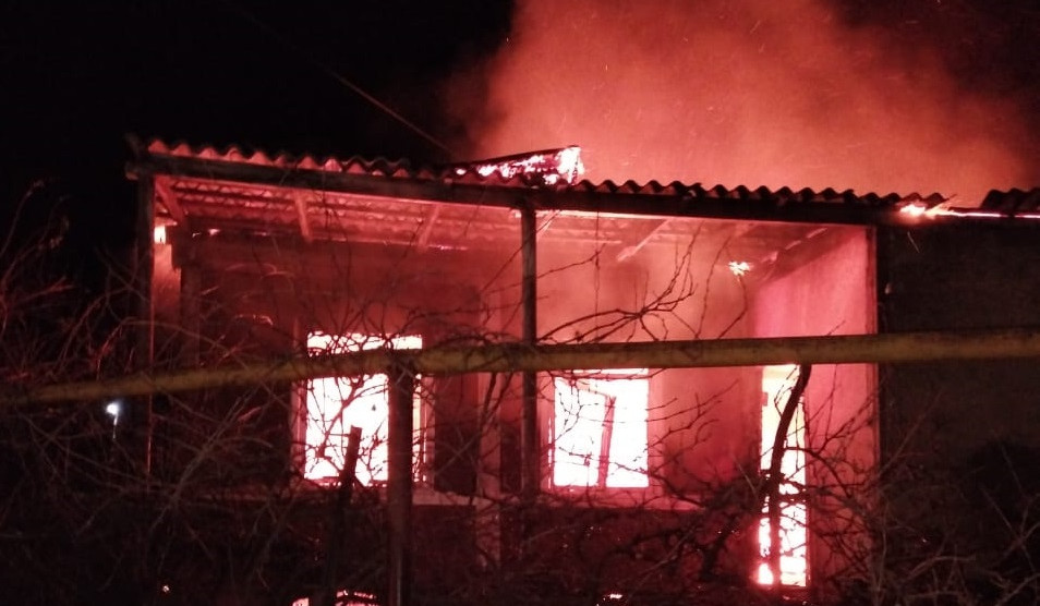 Հրդեհ Ներքին Կարմիրաղբյուր գյուղի երկհարկանի տներից մեկում