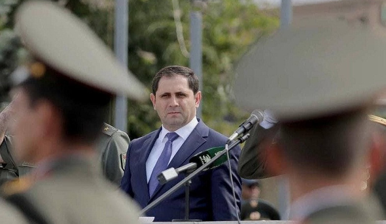 Ermənistan müdafiə naziri Qazaxıstana səfər edib