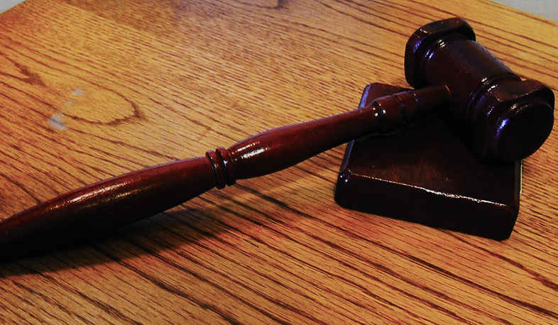 Адвокаты объявили забастовку