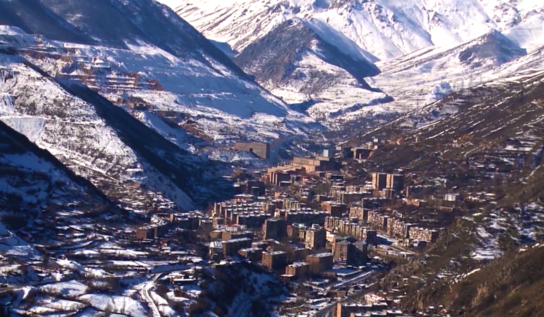 Strong community ties and political peace