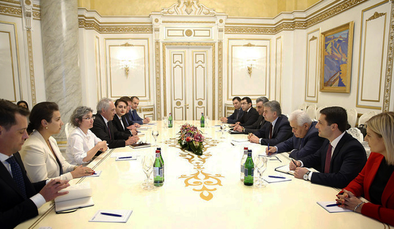 Գյուղապահովագրություն՝ գերմանացիների հետ