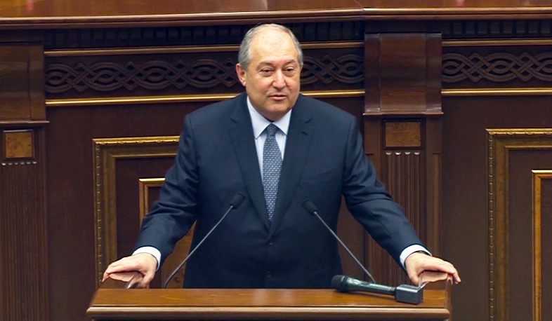 Արմեն Սարգսյանը Հայաստանի չորրորդ նախագահն է