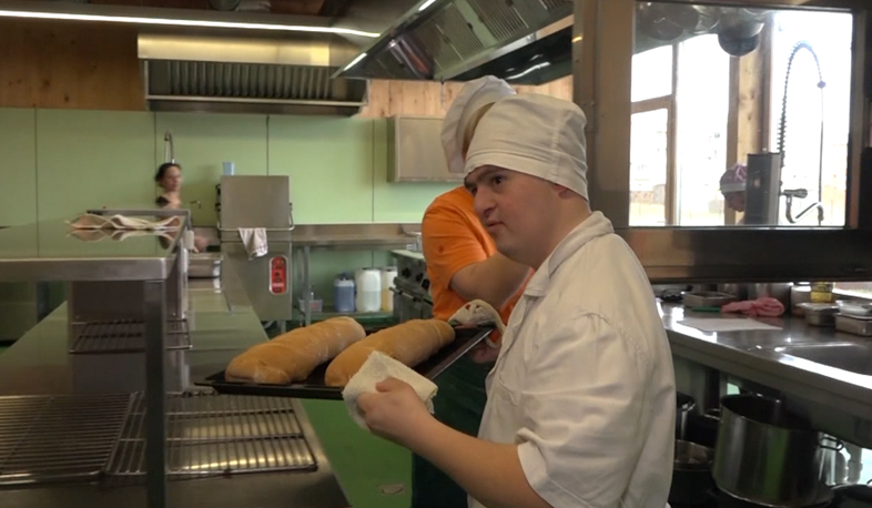 Ներառական փուռ և սրճարան Գյումրիում