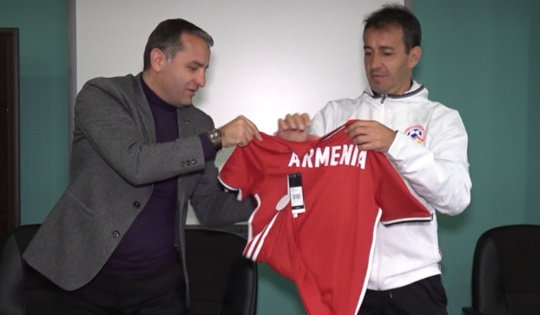 Argentinians to coach Armenian National Youth Team