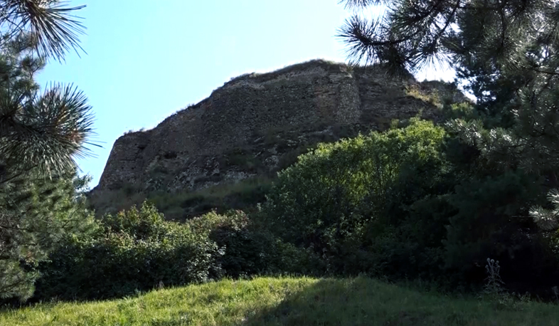 Ամֆիթատրոն Ցլիկ Ամրամի ամրոցում. քաղաքաշինական ծրագրեր