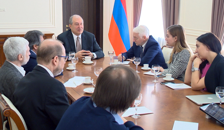 Արմեն Սարգսյանի հանդիպումը ռուս լրագրողների հետ