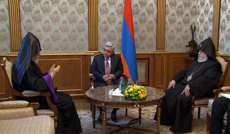 Կաթողիկոսները կոչ են անում նստել սեղանի շուրջ և խոսել