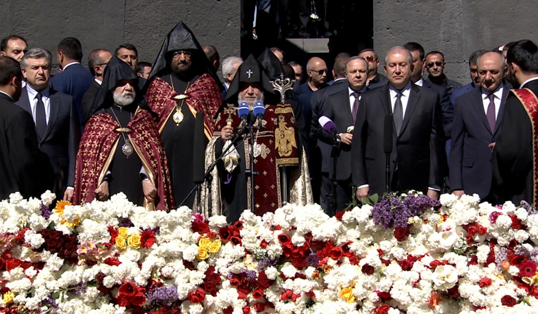 Հոգեհանգստի կարգ Ծիծեռնակաբերդում