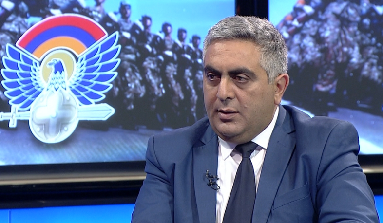 Artsrun Hovhannisyan presents situation on line of contact