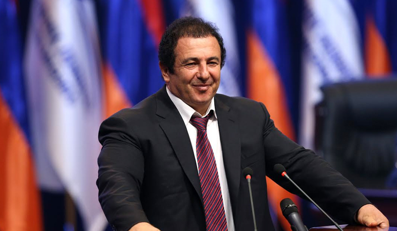 Գագիկ Ծառուկյանը սատարում է Նիկոլ Փաշինյանին՝ որպես վարչապետի թեկնածու