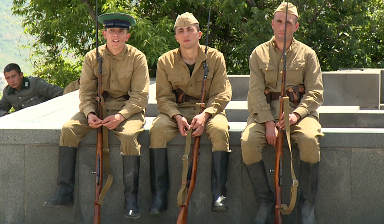 Tamanyan Division deed on stage