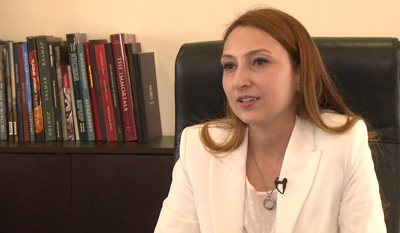 Agenda crew accompanies new Culture Minister to work