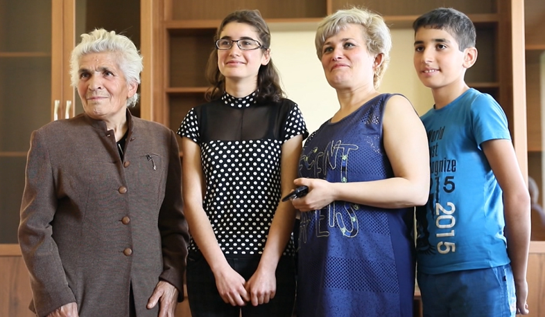 Markosyan family receives new apartment