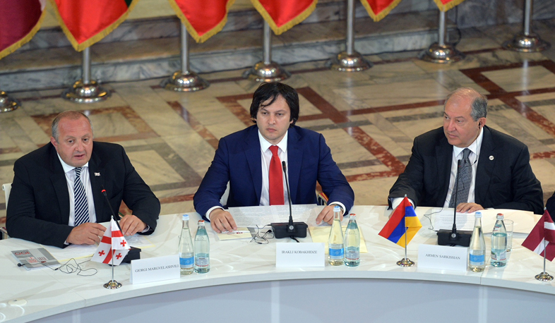 Հայաստանի նախագահի ֆորմալ և ոչ ֆորմալ հանդիպումները Վրաստանում