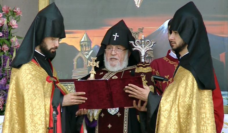 Գոհաբանական մաղթանք՝ ի հիշատակ զենք վերցրած հոգևորականների