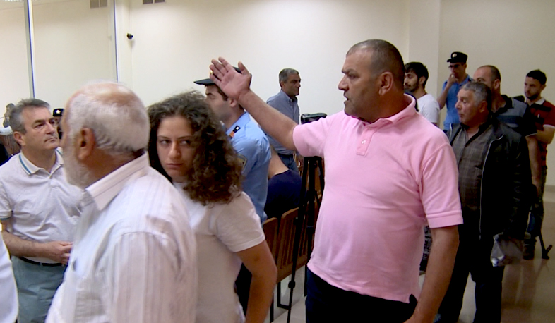 Police station attack proceeding without defendants