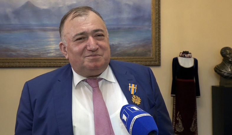 Министерство по чрезвычайным ситуациям Армении наградило Шаварша Карапетяна медалями