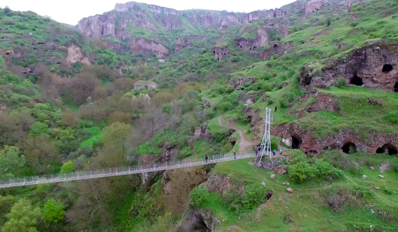 Ինչպե՞ս գրավել ճամփորդել սիրող չինացիներին