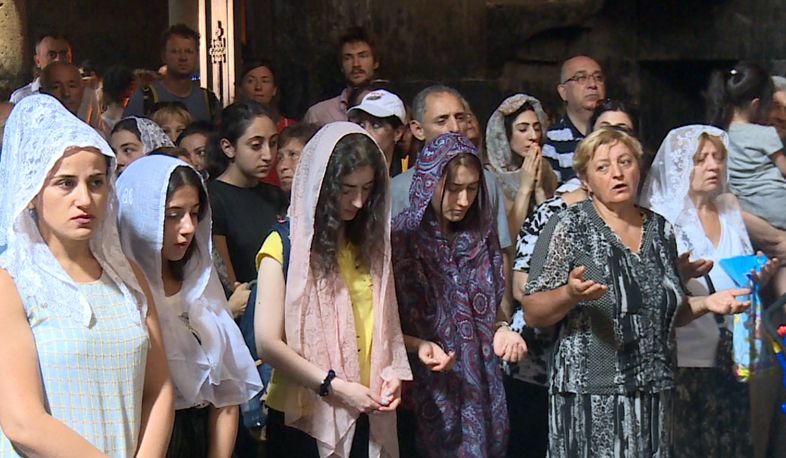 Պայծառակերպության տոնն ու Վարդավառը