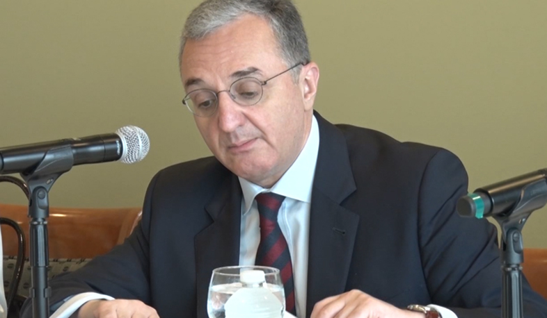 Зохраб Мнацаканян: Бедствия не знают границ