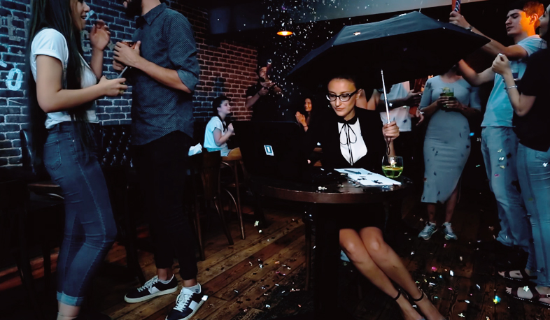 Общественная телекомпания объявляет конкурс на должность диктора новостных программ