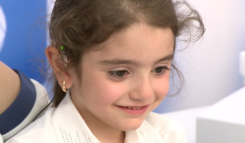 «Էրեբունի» ԲԿ-ն երեխաներին լսելու կարողություն է պարգևում