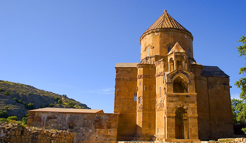 Աղթամարի Սուրբ Խաչ եկեղեցում պատարագ կմատուցվի