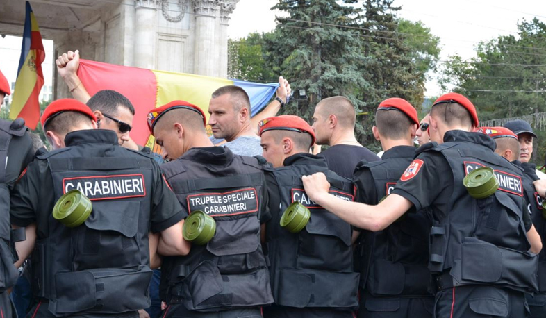 Քիշնևում ոստիկանները ցրել են բողոքող ցուցարարներին