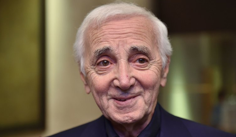 Шарль Азнавур отпразднует свой 100-ый день рождения на сцене