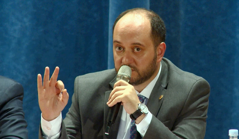 Խորհրդակցություն` Երևանի դպրոցների տնօրենների մասնակցությամբ