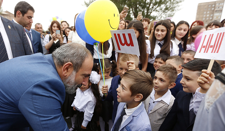 Վարչապետը Գիտելիքի օրն սկսեց Սևանի թիվ 3 դպրոցում