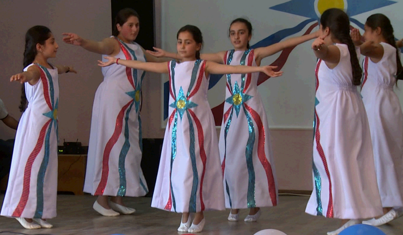 Керемет қыздармен жыныстық қатынас Порно мастурбация жасап оянды