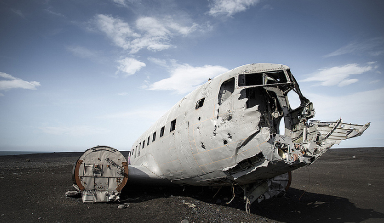 Թունիսում երկու ինքնաթիռ է բախվել. միջազգային լուրեր