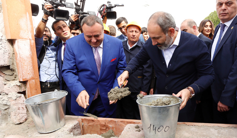 Премьер-министр принял участие в мероприятиях, посвященных 10-летию возрождения Агарака